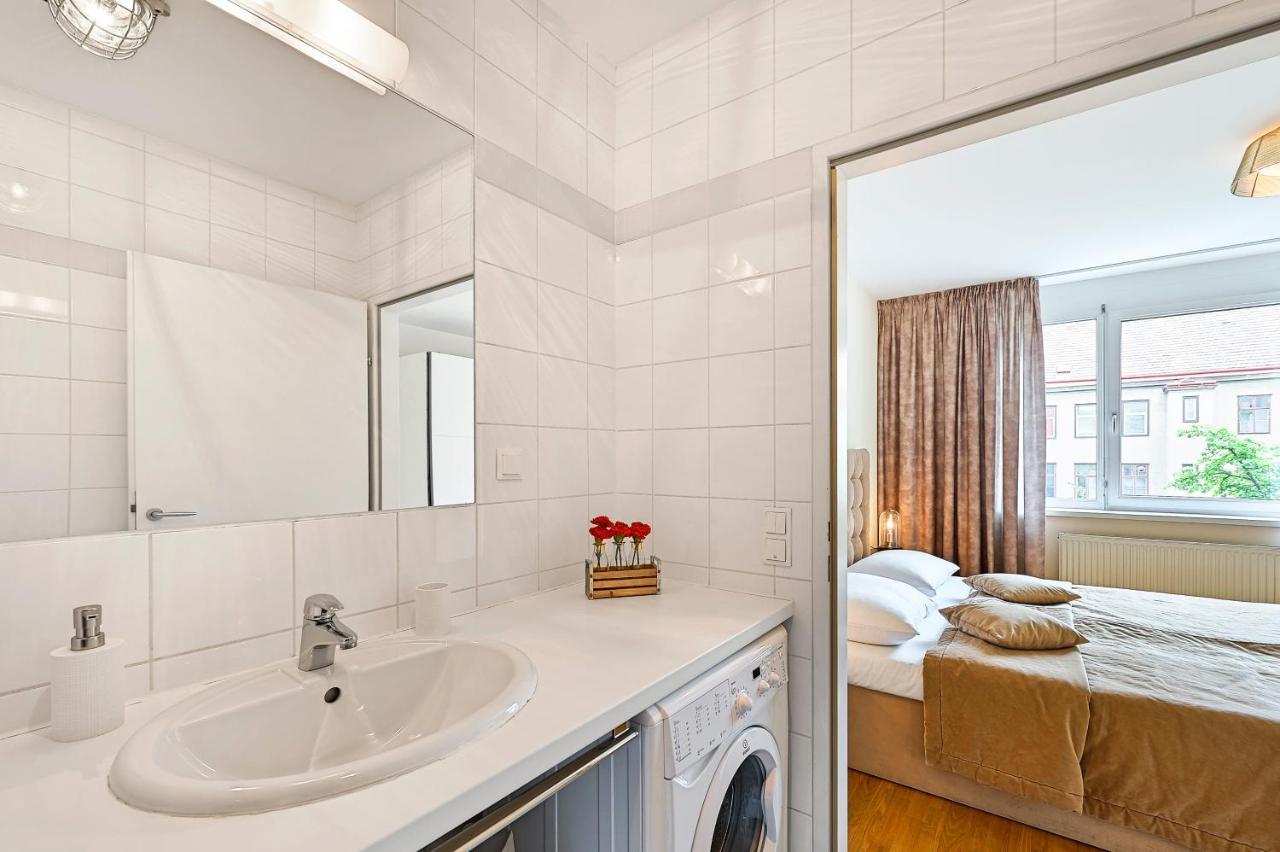 Peaceful Belvedere Apartment In Safe, Quiet & Central Location Vienna Esterno foto
